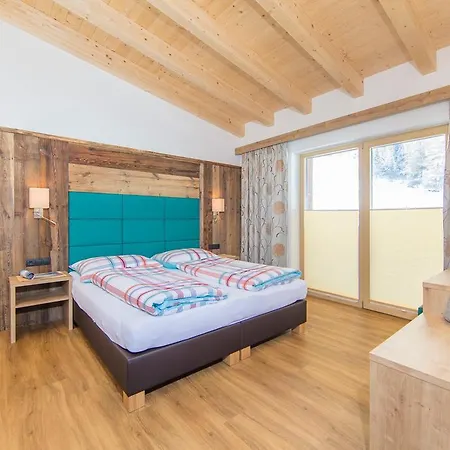 Haus Fidelis Riml 3* Зёльден